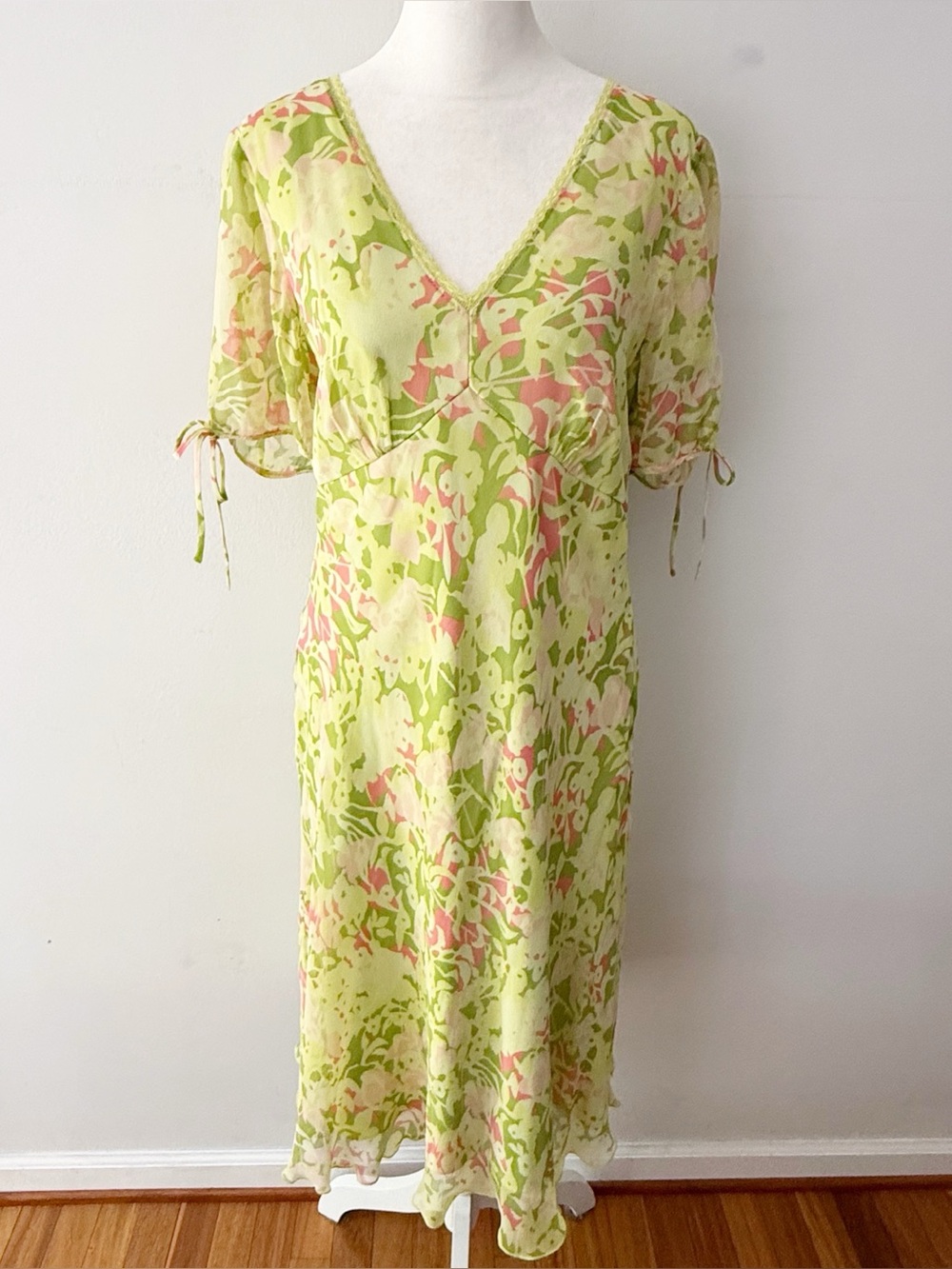 Sigrid Olsen Women 100% Silk Bright Spring Floral Sheer Babydoll Dress Size 10